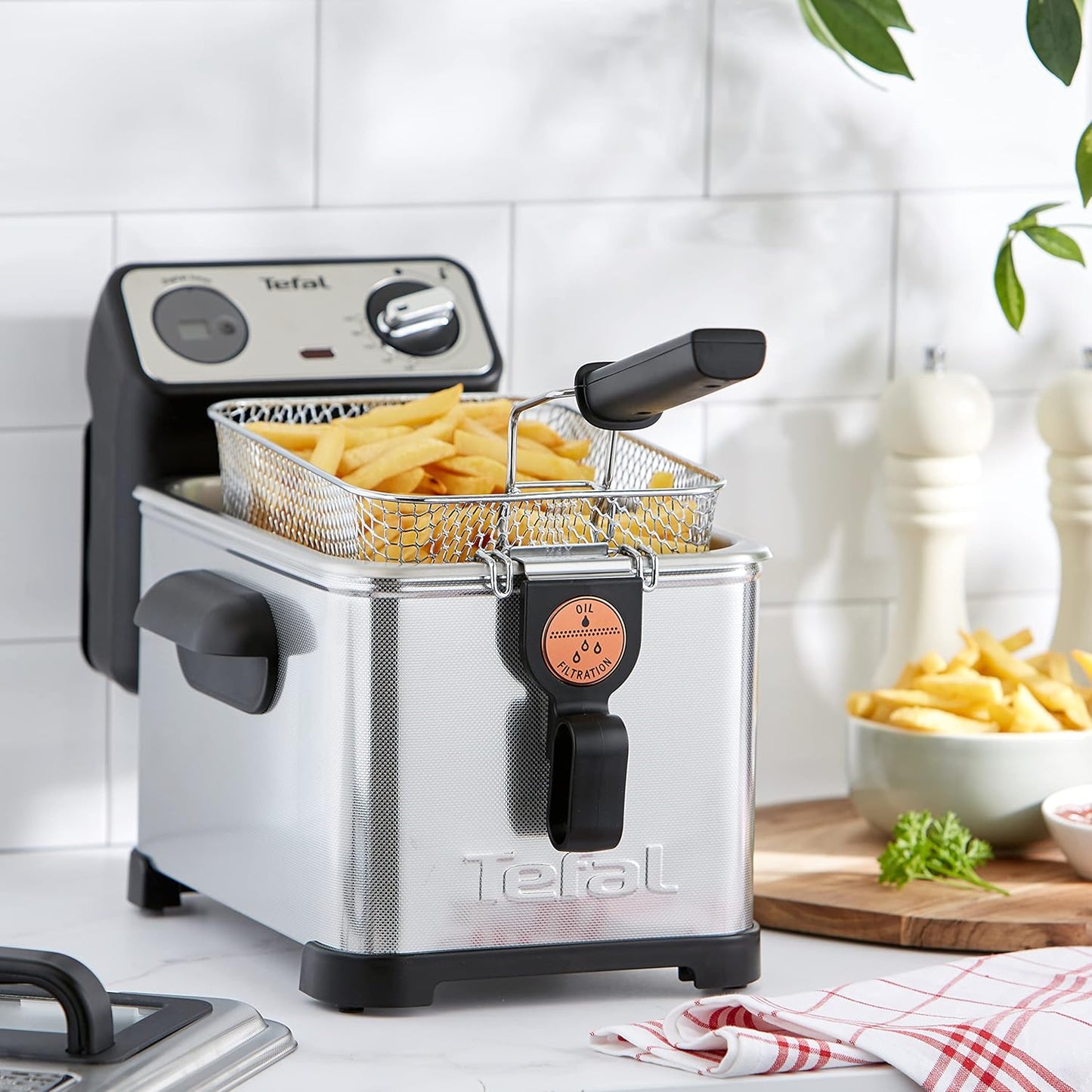Fritezë me vaj Tefal Filtra Pro FR5101, 4L, 1.3kg, 2400W, Inox