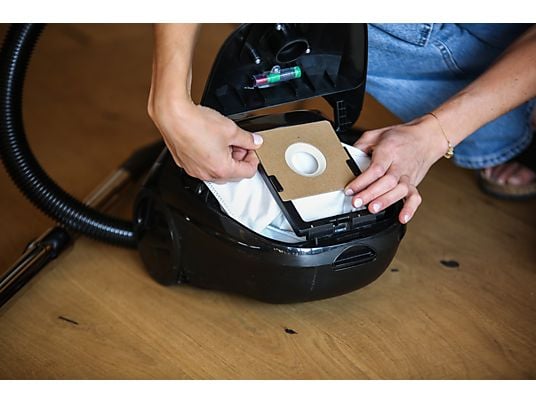 OK. Vacuum Cleaner OVC 81522 B